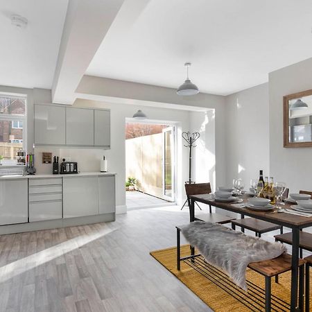 Spacious 3 Bed House, Netflix, Garden, Parking Саутгемптон Экстерьер фото