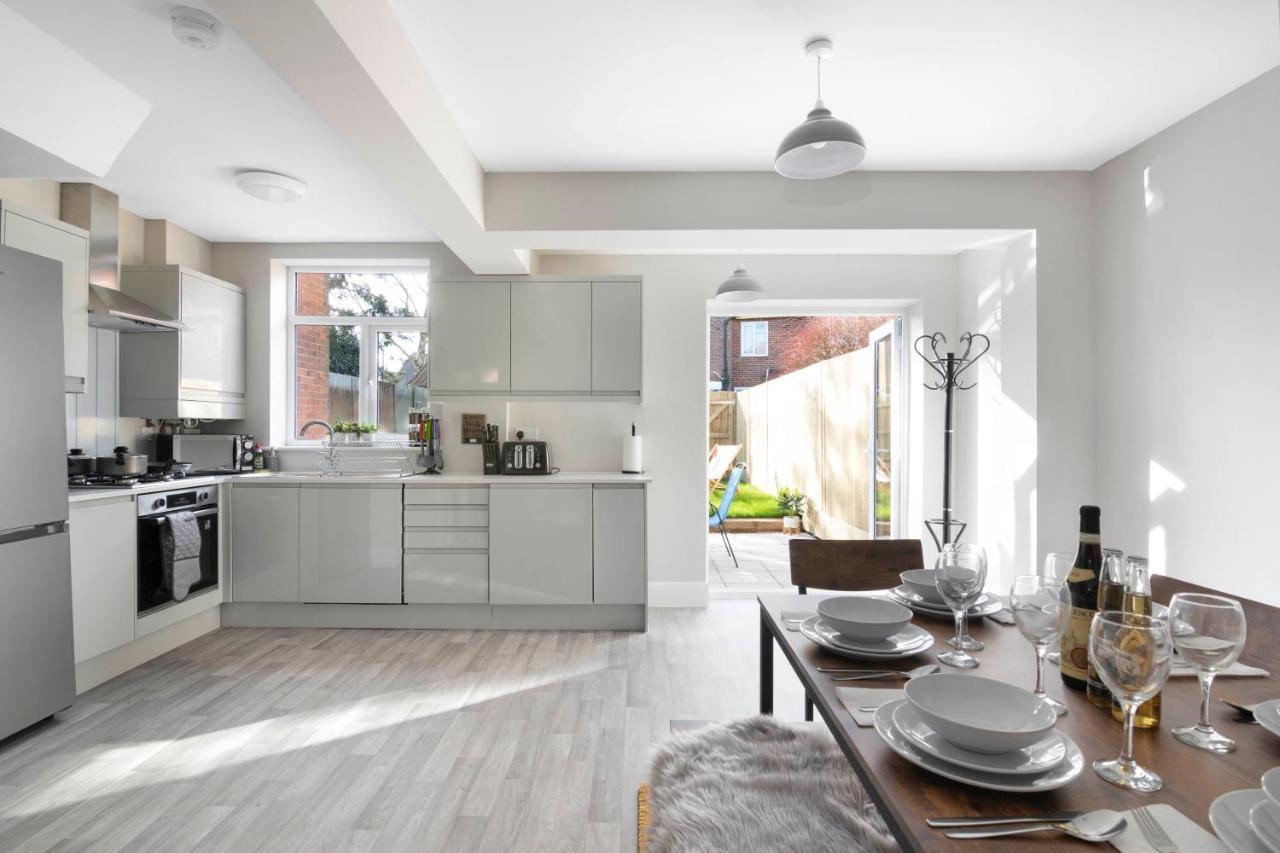 Spacious 3 Bed House, Netflix, Garden, Parking Саутгемптон Экстерьер фото
